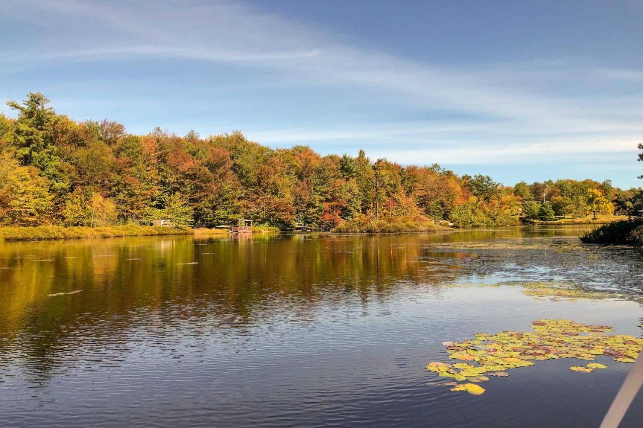 Poconos Home With Private Spa And Fire Pit Long Pond Zewnętrze zdjęcie